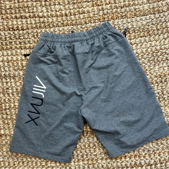 Sold - Picture 6 of 8